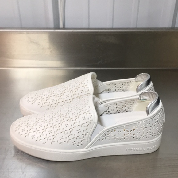 Elegant White Slip-On Sneakers - Picture 2 of 6